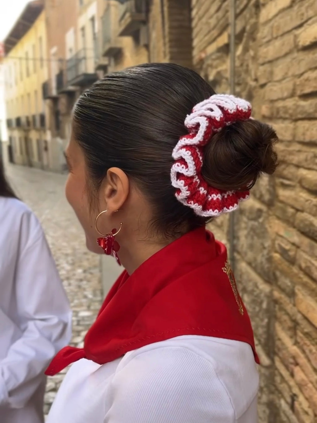 Coletero Scrunchie de Crochet Rojo-Blanco