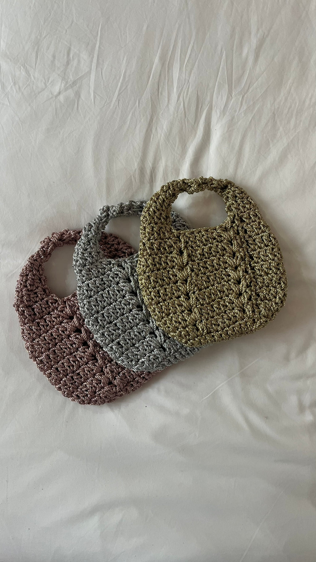 Bolso de Mano Kabosio Luna Metalizado Crochet Oro