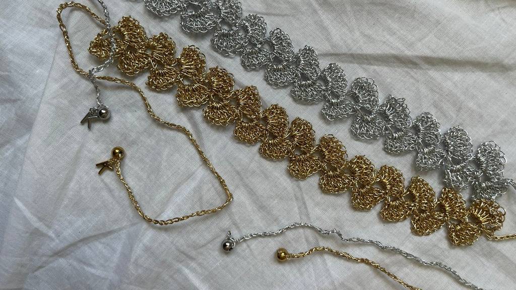 Choker Metalizado Crochet Oro